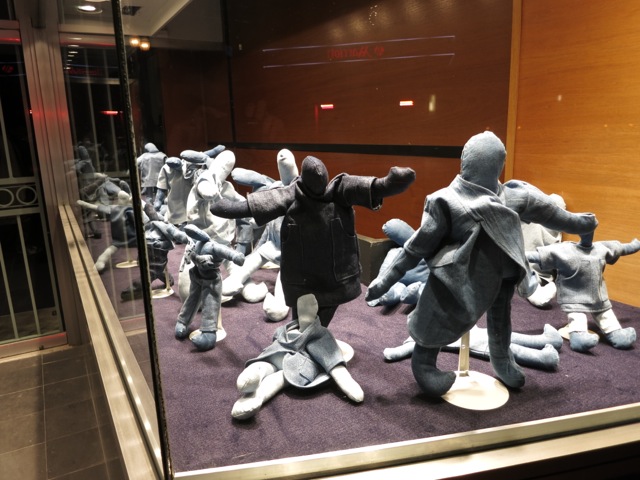 figures walking